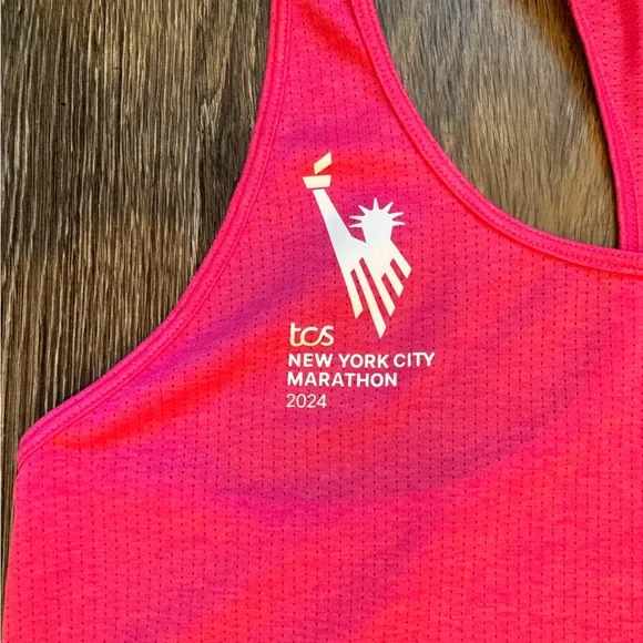 New Balance NYC Marathon Tank Top - Picture 4 of 4